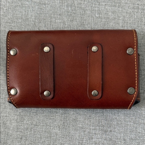 Brown Leather belt phone case with Bull Design - Picture 2 of 6